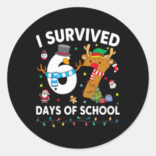 Ich überlebte 67 Tage Schule Lustiges Meme Sechs S Runder Aufkleber
