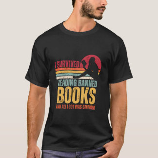 Ich überlebte das Lesen verbotener Bücher T-Shirt