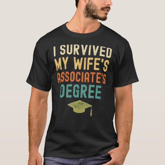 Ich überlebte den Grad des Abschlusses des Mitarbe T-Shirt (Vorderseite)