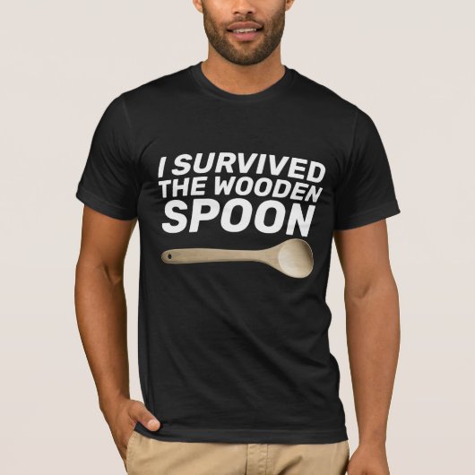 ICH ÜBERLEBTE DEN HOLZSPOON, schwarze T - Shirt (Vorderseite)