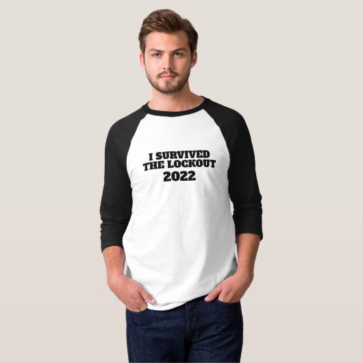 Ich überlebte den Personalisierten T - Shirt des A (Vorne ganz)