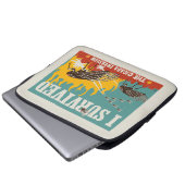 Ich überlebte die Invasion von Cicada Laptopschutzhülle (Vorne Knopf)