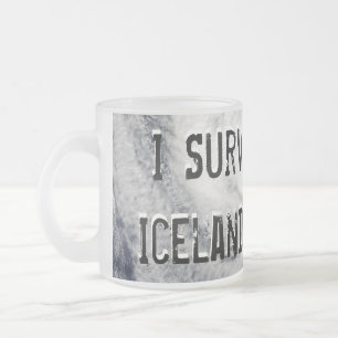 Ich überlebte die Island-Vulkan-Tasse Mattglastasse