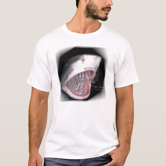Ich überlebte Haifischtauchen T-Shirt (Vorderseite)