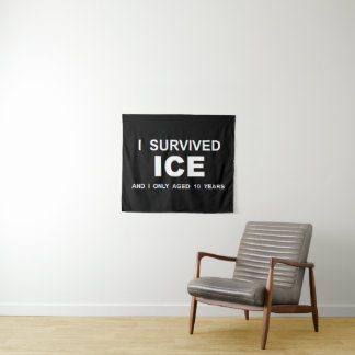 Ich überlebte ICE Wandteppich