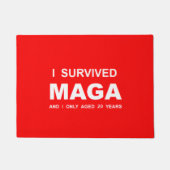 Ich überlebte MAGA  Fußmatte (Vorderseite)