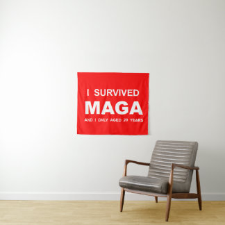 Ich überlebte MAGA Wandteppich