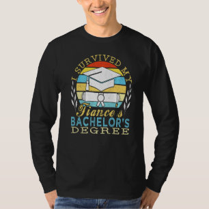 Ich überlebte mein Verlobte mit einem Bachelor-Gra T-Shirt