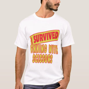ICH ÜBERLEBTE MIT SCISSOREN T-Shirt