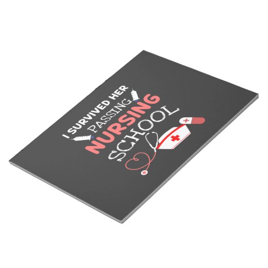 Ich überlebte sie mit der Krankenpflege. Notizblock (angewinkelt)