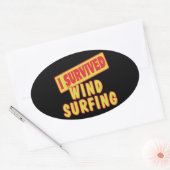 ICH ÜBERLEBTE WINDSURFEN OVALER AUFKLEBER (Umschlag)