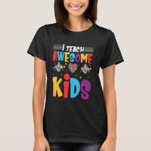 Ich unterrichte großartige Kinder buntes Puzzle-He T-Shirt