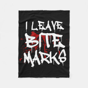 Ich Verließ Bite Marks Fun Halloween Vampire Blood Fleecedecke
