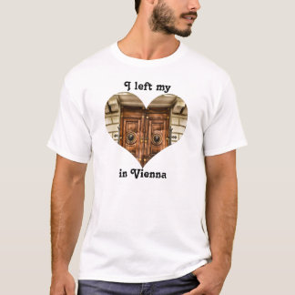 Ich verließ mein Herz in verzierter alter Tür T-Shirt