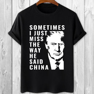 Ich vermisse Trump 2024 Pro trump gegen Biden T-Shirt