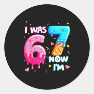 Ich war 6 jetzt 7 7. Geburtstag Eis tropfend Kinde Runder Aufkleber