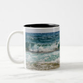 Ich wäre eher am Strand, in den Ozeanwellen Zweifarbige Tasse (Links)