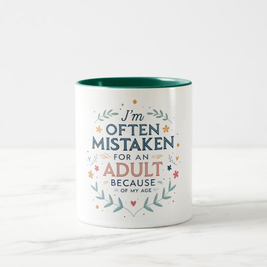 Ich werde oft wegen meines Alters für einen Erwach Zweifarbige Tasse (Mittel)
