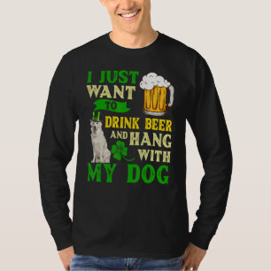 Ich Wollte einfach, Bier zu trinken und mit meinem T-Shirt