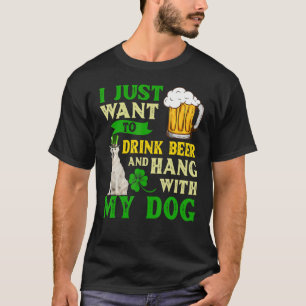 Ich Wollte einfach, Bier zu trinken und mit meinem T-Shirt