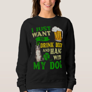 Ich Wollte nur, Bier zu trinken und mit meinem bla Sweatshirt