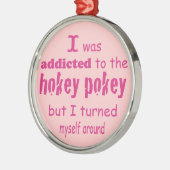 Ich wurde dem Hokey Pokey Typografy Zitat zugeschr Ornament Aus Metall (Links)