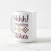 Ich zähle Stitches Kaffeetasse (Vorderseite Links)