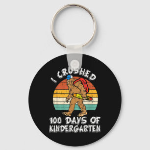 Ich zerbrach 100 Tage Kindergarten Bigfoot 100. D Schlüsselanhänger