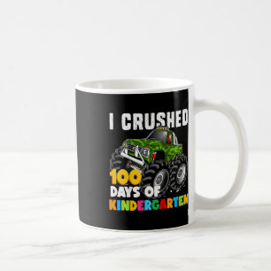 Ich zerbrach 100 Tage Kindergartenspinnmädchen und Kaffeetasse