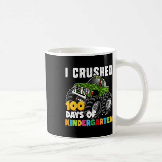 Ich zerbrach 100 Tage Kindergartenspinnmädchen und Kaffeetasse (Rechts)