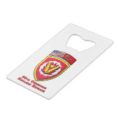 Iconic 59. Ordnance Nuklear Brigade Geldbeutel Flaschenöffner (Vorderseite Schrägansicht)