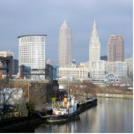 Iconic Cleveland River View  Freistehende Fotoskulptur<br><div class="desc">Woll,  die klassische Aussicht von Cleveland zu genießen,  egal wo du bist? 3 D Fotoskulptur von Cleveland,  Ohio klassische Aussicht vom Fluss (mit Schleppboot) ,  macht ein lustiges Gesprächsstück in Zuhause oder Büro! Auch hier sind Leuchtturmskulpturen (Winter und Sommer) verfügbar.</div>