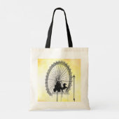 Iconic London Attraction Pen und Ink Yellow Base Tragetasche (Rückseite)