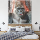 Iconic Silverback - Oumbi enthüllt Leinwanddruck (Insitu (Schlafzimmer))