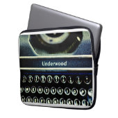 Iconic Underwood Laptop Sleeve (Vorderseite Links)