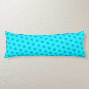 Icy Aqua und Blaues Schneeflockenmuster Seitenschläferkissen