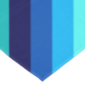 Icy Blue Aquamarin Stripes Medium Tableclout Tischdecke (Schrägansicht)