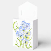 Icy Blue Stiefmütterchen auf einer "Favor Box" Geschenkschachtel (Geöffnet)