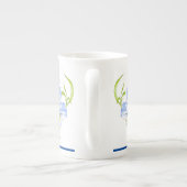 Icy Blue Stiefmütterchen auf einer Knochen-China-T Porzellantasse (Rückseite)