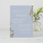 Icy Blue Winter Snowy Pine Cones Wedding Einladung (Stehend Vorderseite)
