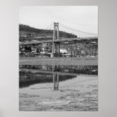 Icy Bridge Tower Reflection Poster (Vorne)
