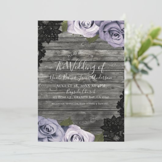 Icy Lila Rose Rustic Wood Black Lace Wedding Einladung (Stehend Vorderseite)