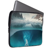 Icy Mountain View Laptopschutzhülle (Vorne Rechts)