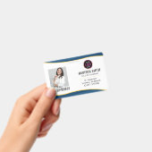 ID-Karte | Moderner Minimalistischer Mitarbeiter Ausweis (Handheld)