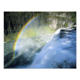 Idaho. USA. Regenbogen im Sprühnebel oberhalb von  Fotodruck