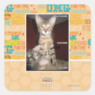 Idiot Friends Quadratischer Aufkleber