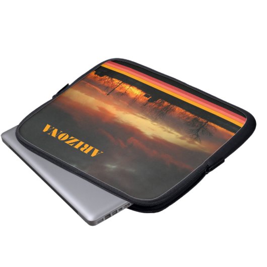 Idyllische Landschaft Laptopschutzhülle (Vorne Knopf)