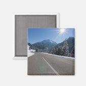 Idyllische leere Straße durch eine Winterlandschaf Magnet (Vorderseite/Rückseite)