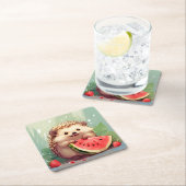 Igel, der ein Stück Wassermelone genießt Rechteckiger Pappuntersetzer (Vor Ort)