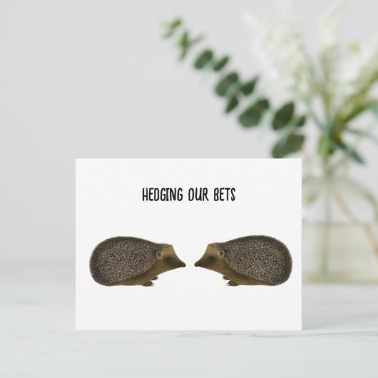 Igel heiraten - Funny Igel Hochzeit Postkarte (Stehend Vorderseite)